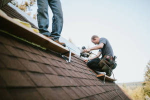 Find Local Roofers & Roofing Contractors in Hickory Crnrs, MI